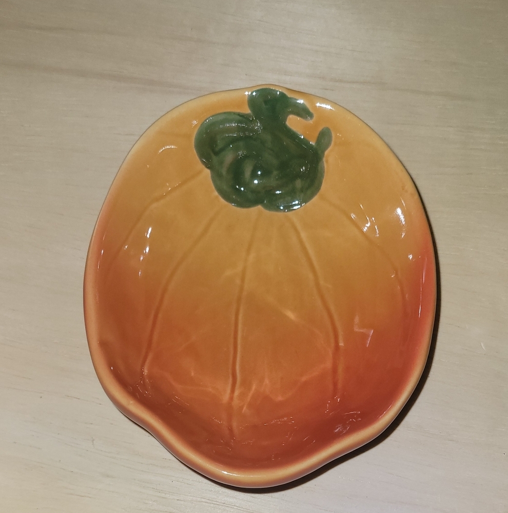 Williams Sonoma.. Autumn Harvest Ceramic Pumpkin Bowl